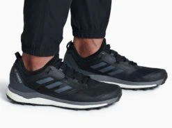 Freeflex™ Jogger -Kühl 5285 freeflex jogger black detail 2 pdp photo