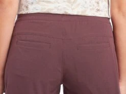 Freeflex™ Short -Kühl 6308 ws freeflex short barberry detail 3 pdp photo