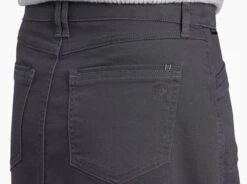 Kontour™ Skirt -Kühl 6403 kontour skirt pavement detail 1 pdp photo