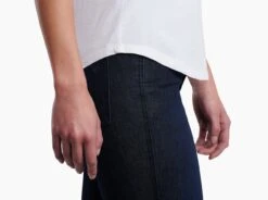 Reflection™ Tank -Kühl 8007 reflection graphic tank white detail 1 pdp photo